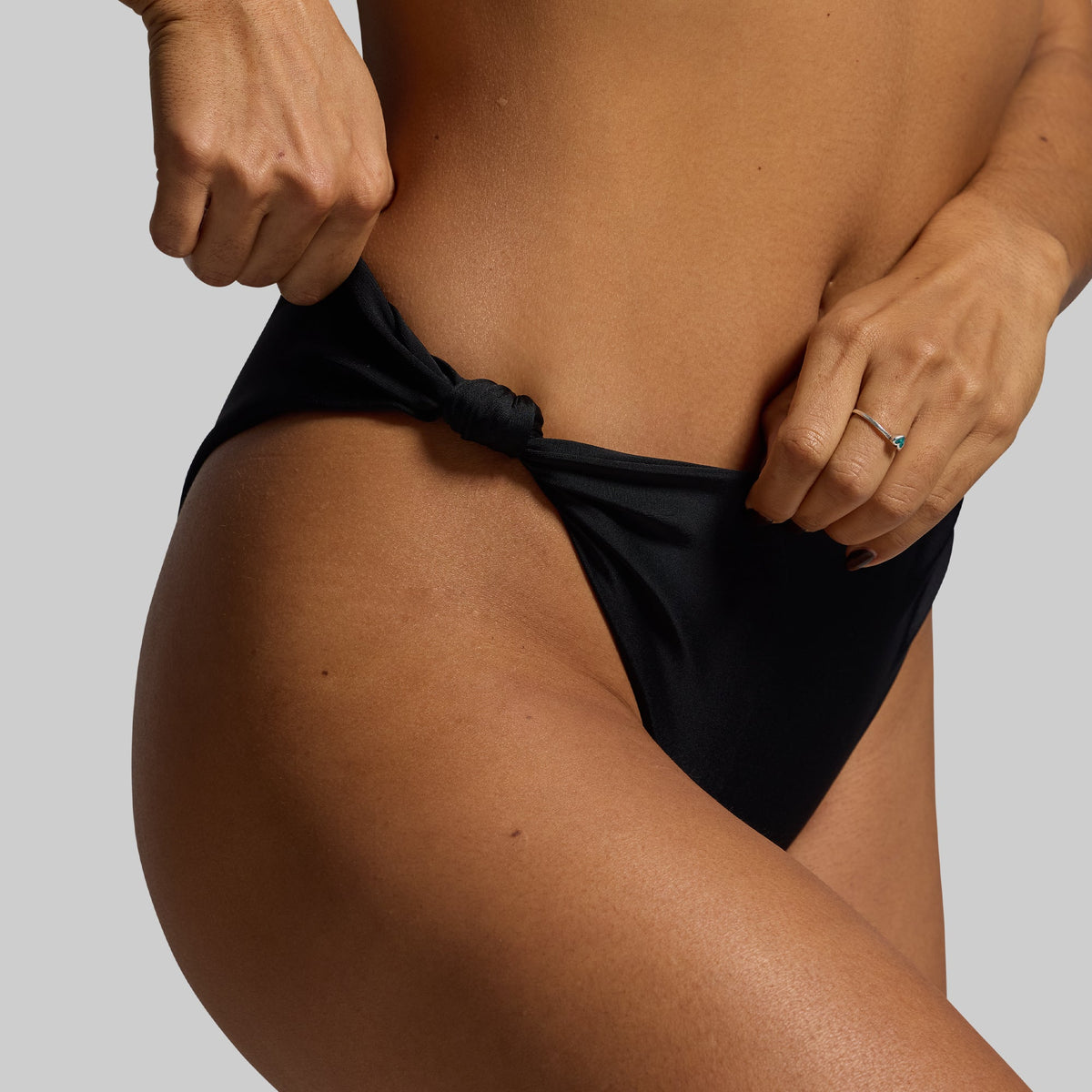 Solstice Bikini Bottom (Black)