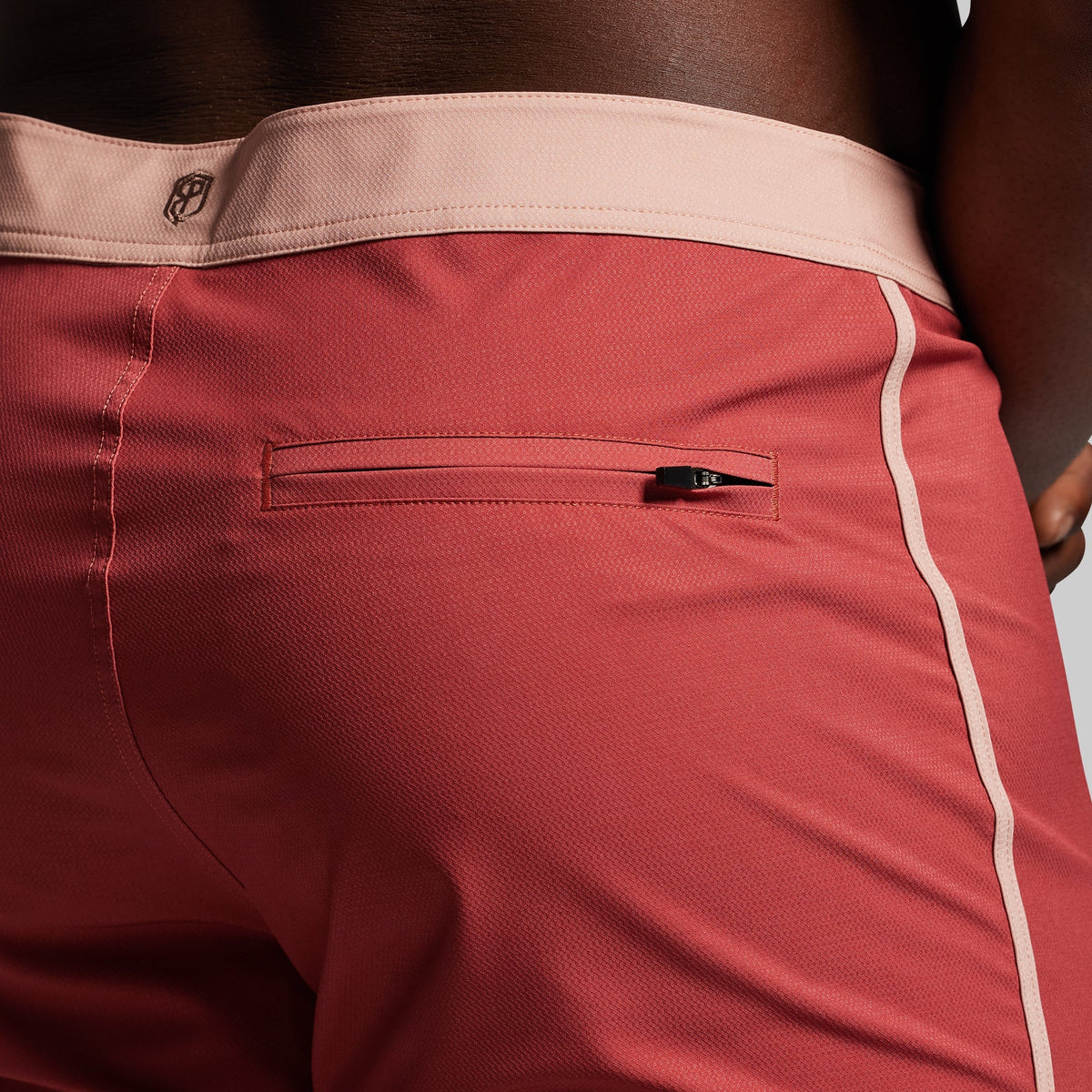 Island Short 8" (Brick)