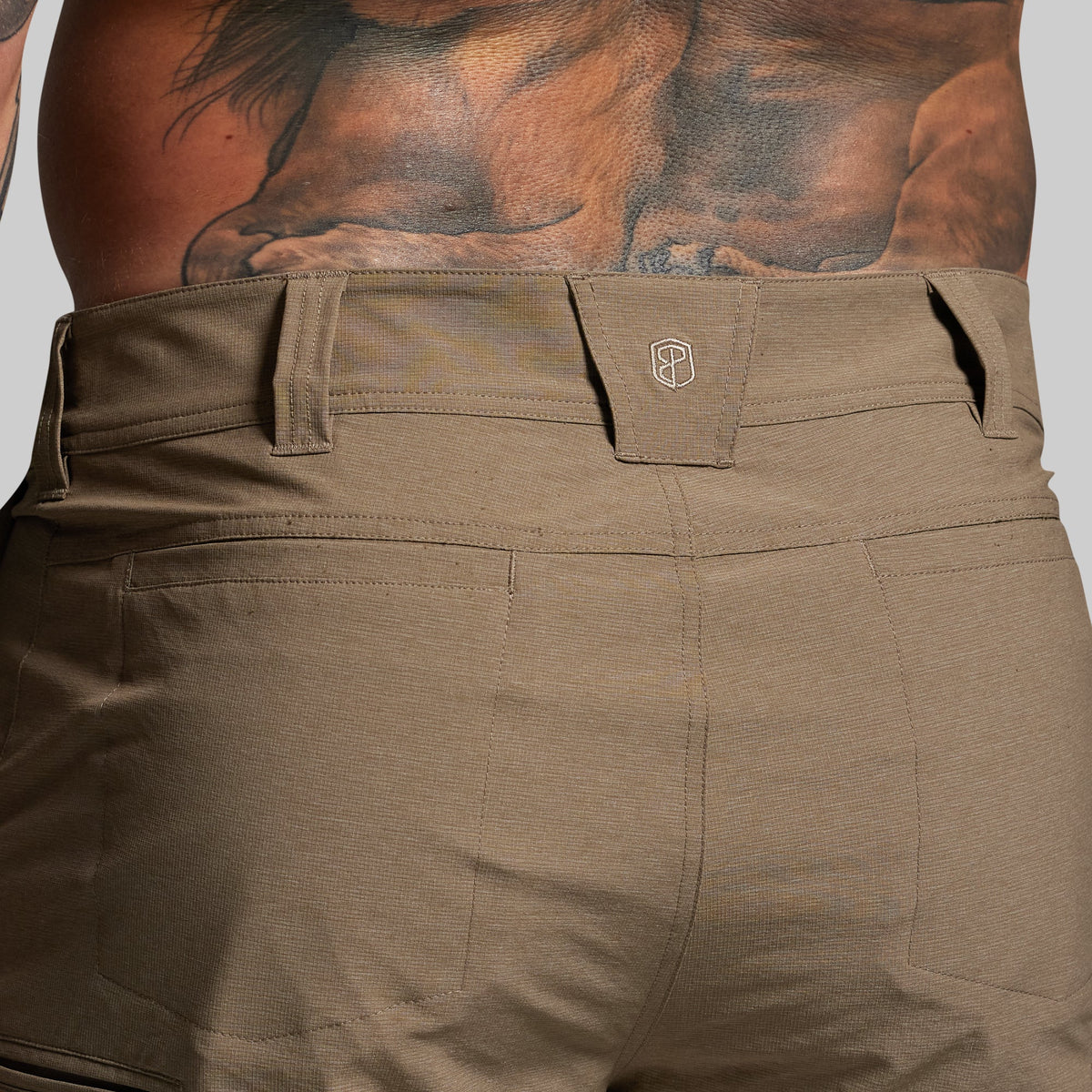 Traverse Short 9" (Khaki)